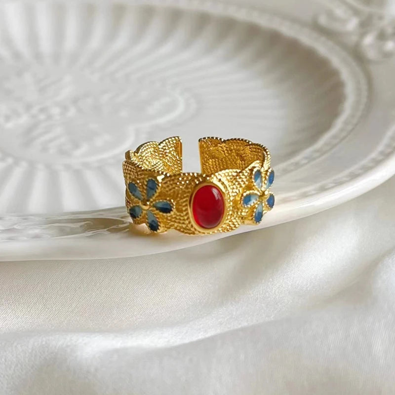 Liora Geometric Rings